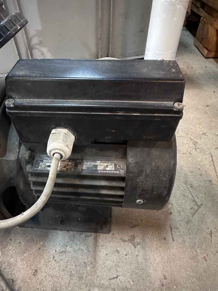 Pompa GRUNDFOS CHI2-40 A-W-G-BUBE