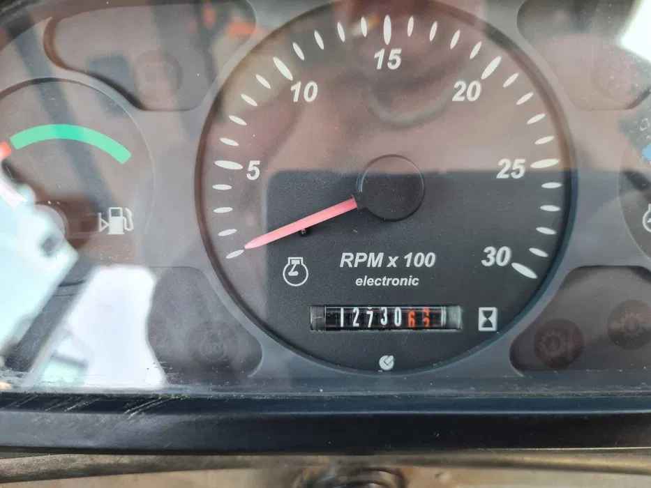 Koparko-ładowarka New Holland LB 115 Fiat-Kobelco B200