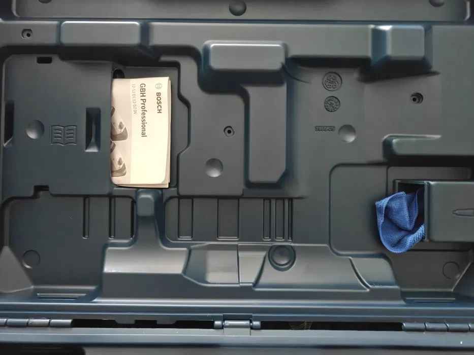 BOSCH GBH 12-52 DV + Walizka